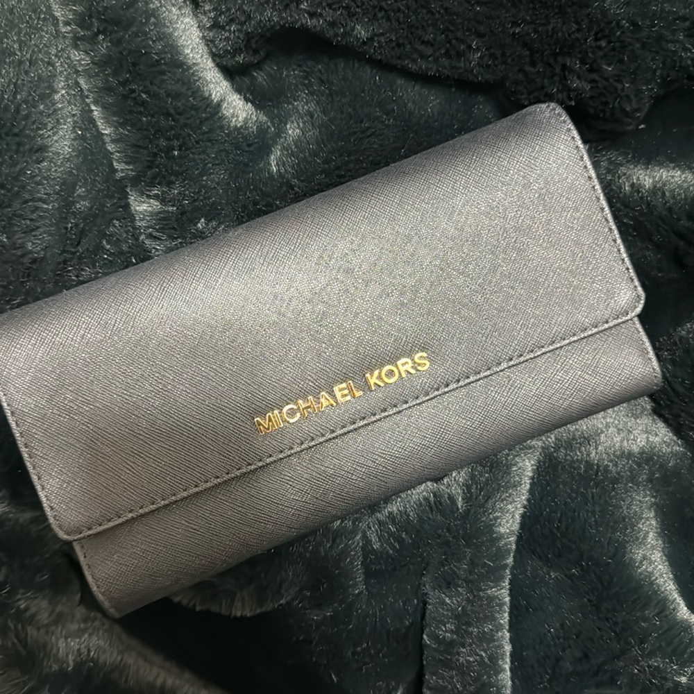 Pre Owned Michael Kors Jet Set Trifold Leather Wallet